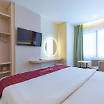Reddoorz Premium Near Paris Van Java Mall
