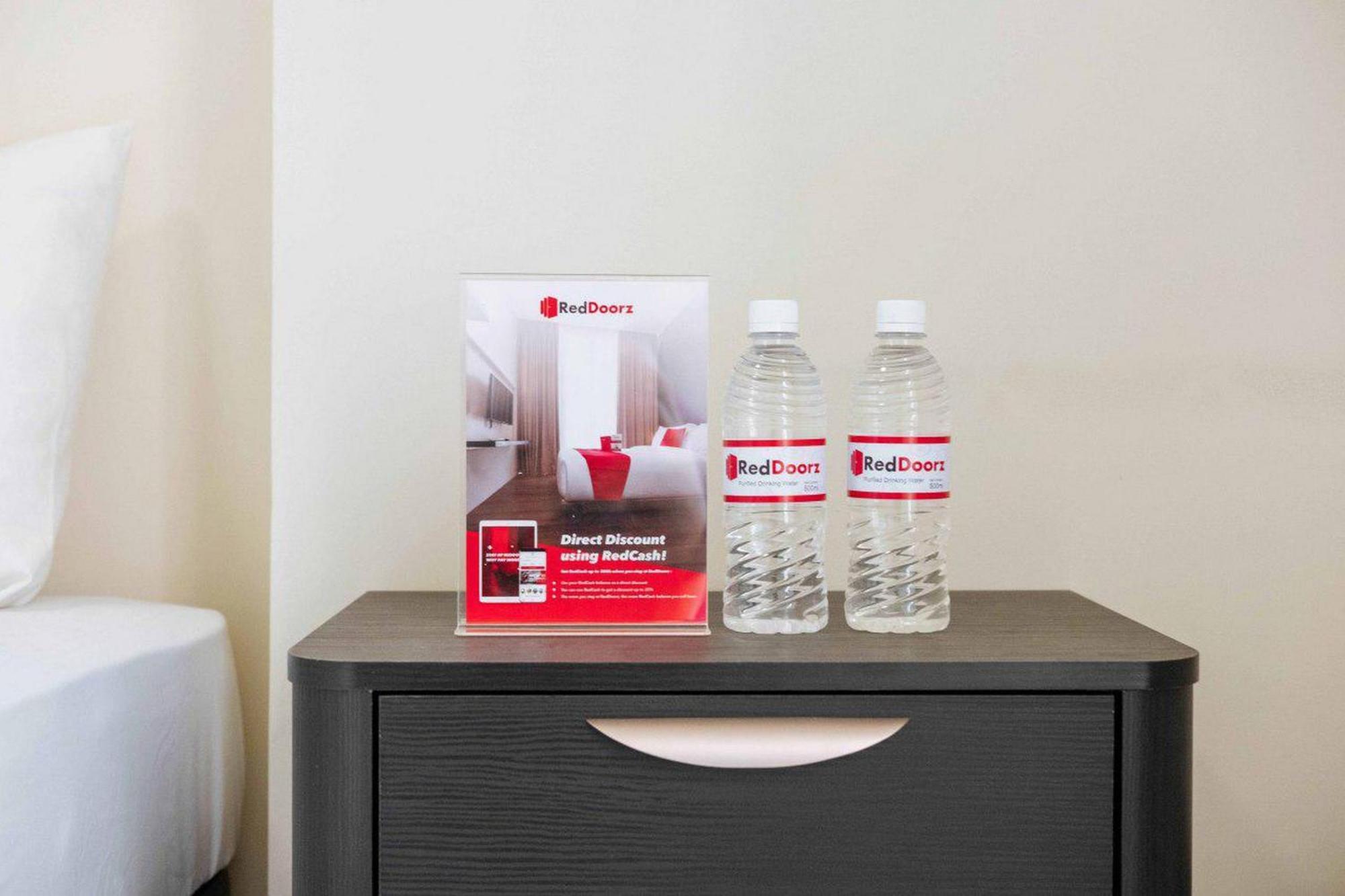 Hotel Reddoorz Premium Near Paris Mall 3*
