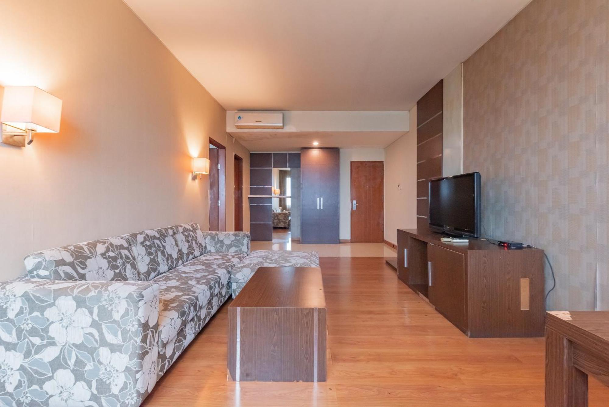 Reddoorz Premium Near Paris Mall Hotel 3*