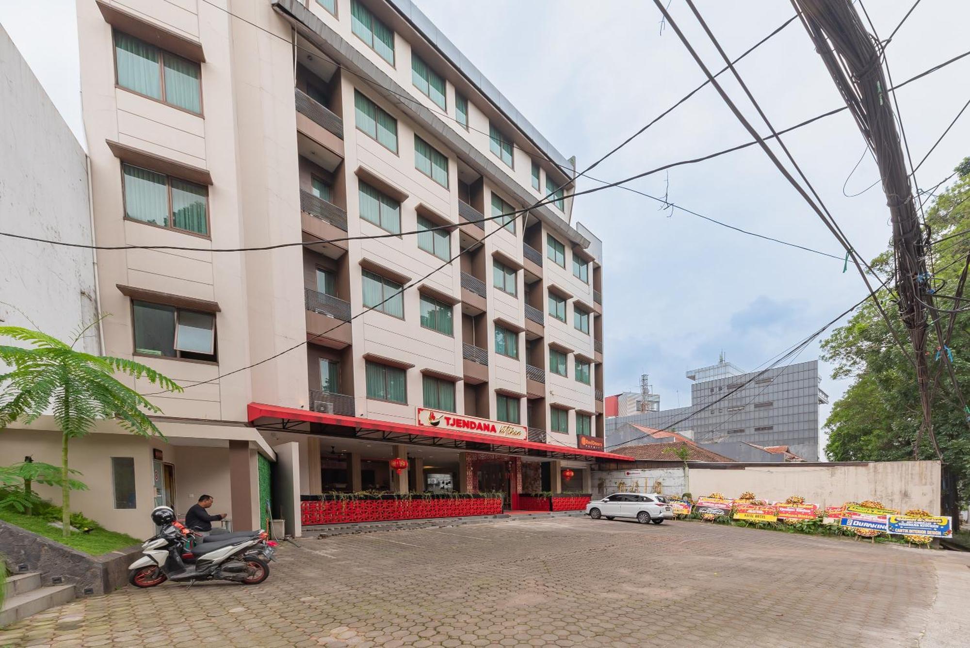 Reddoorz Premium Near Paris Mall 3* Bandung