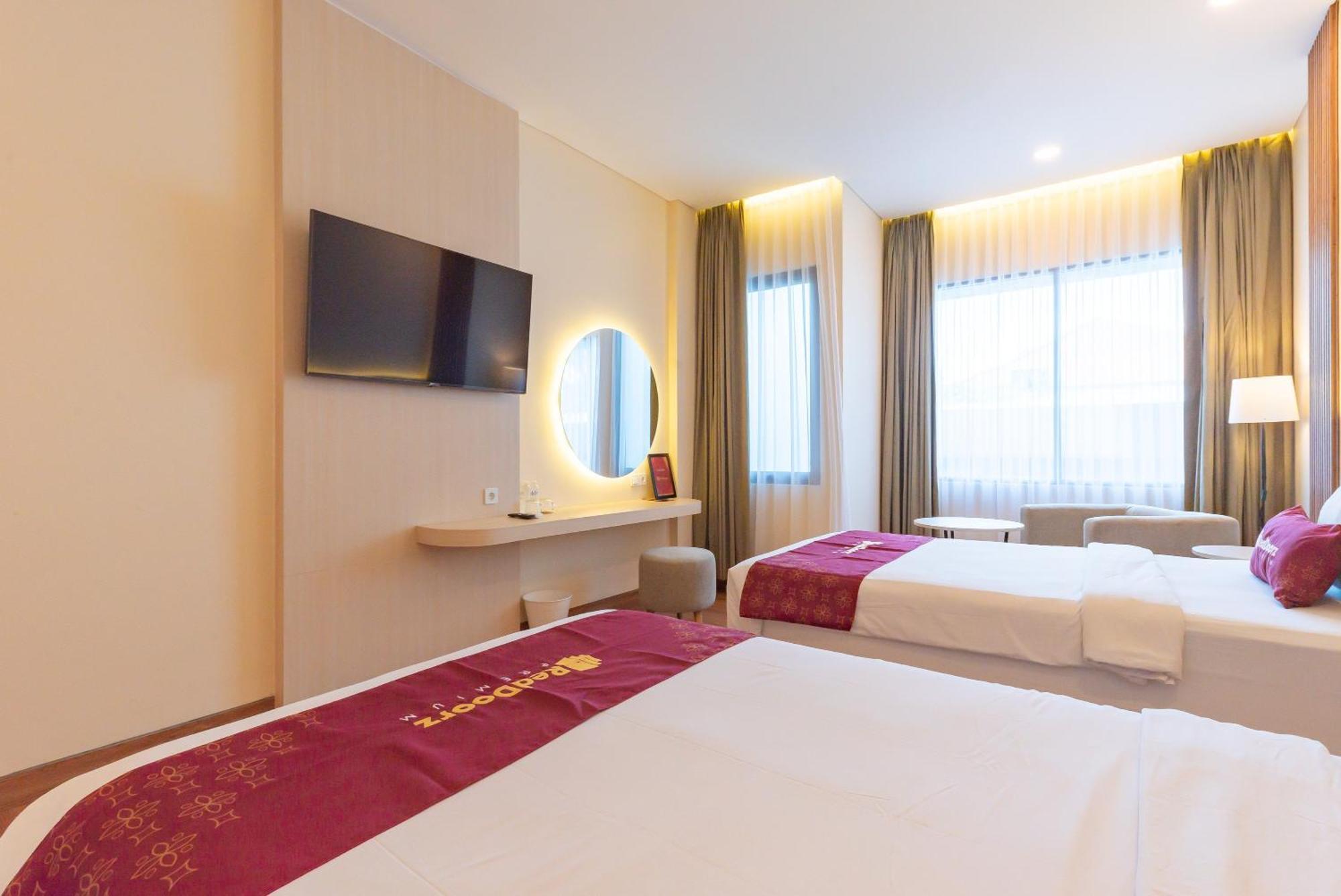 Reddoorz Premium Near Paris Mall Hotel