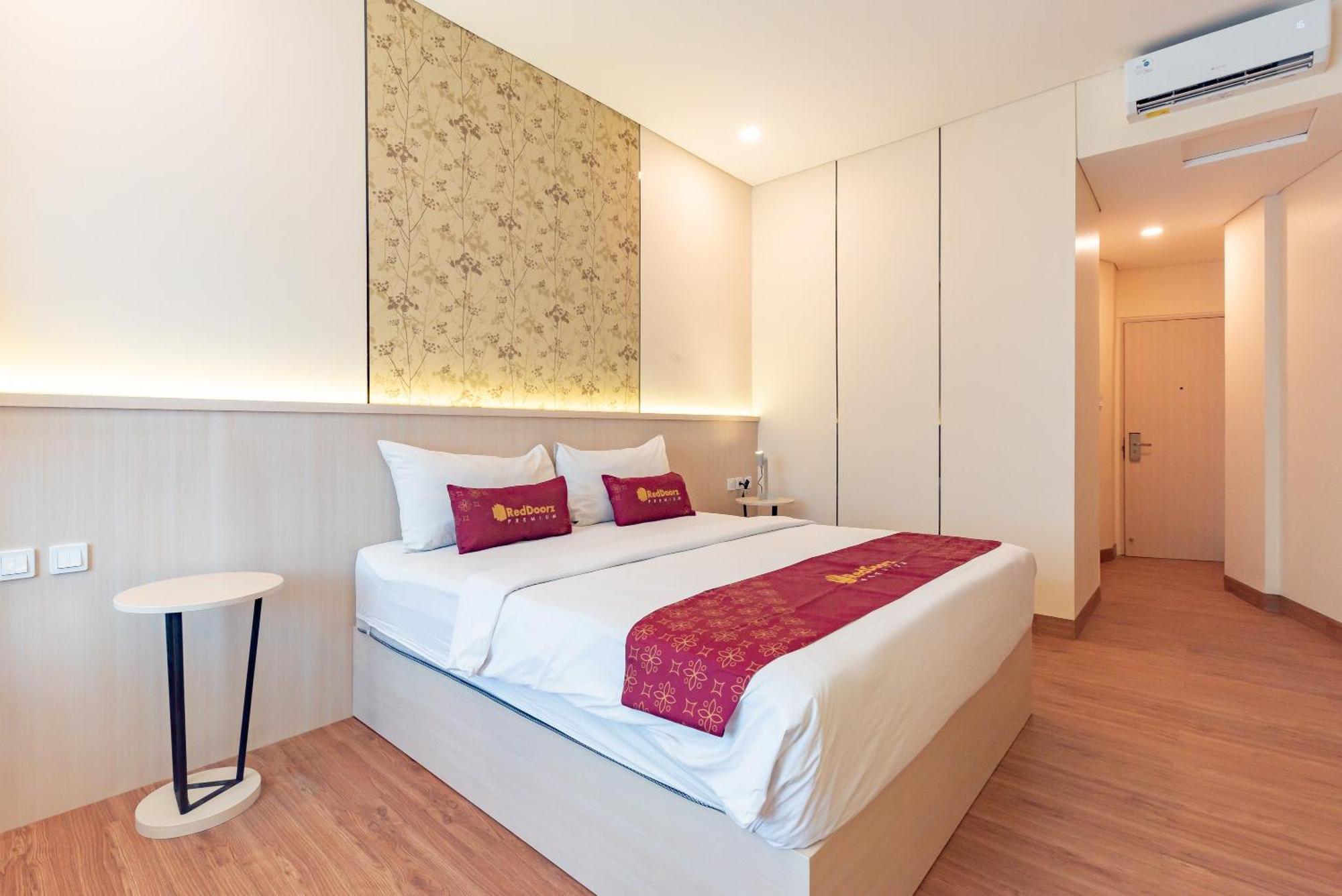 Reddoorz Premium Near Paris Mall Hotel 3*