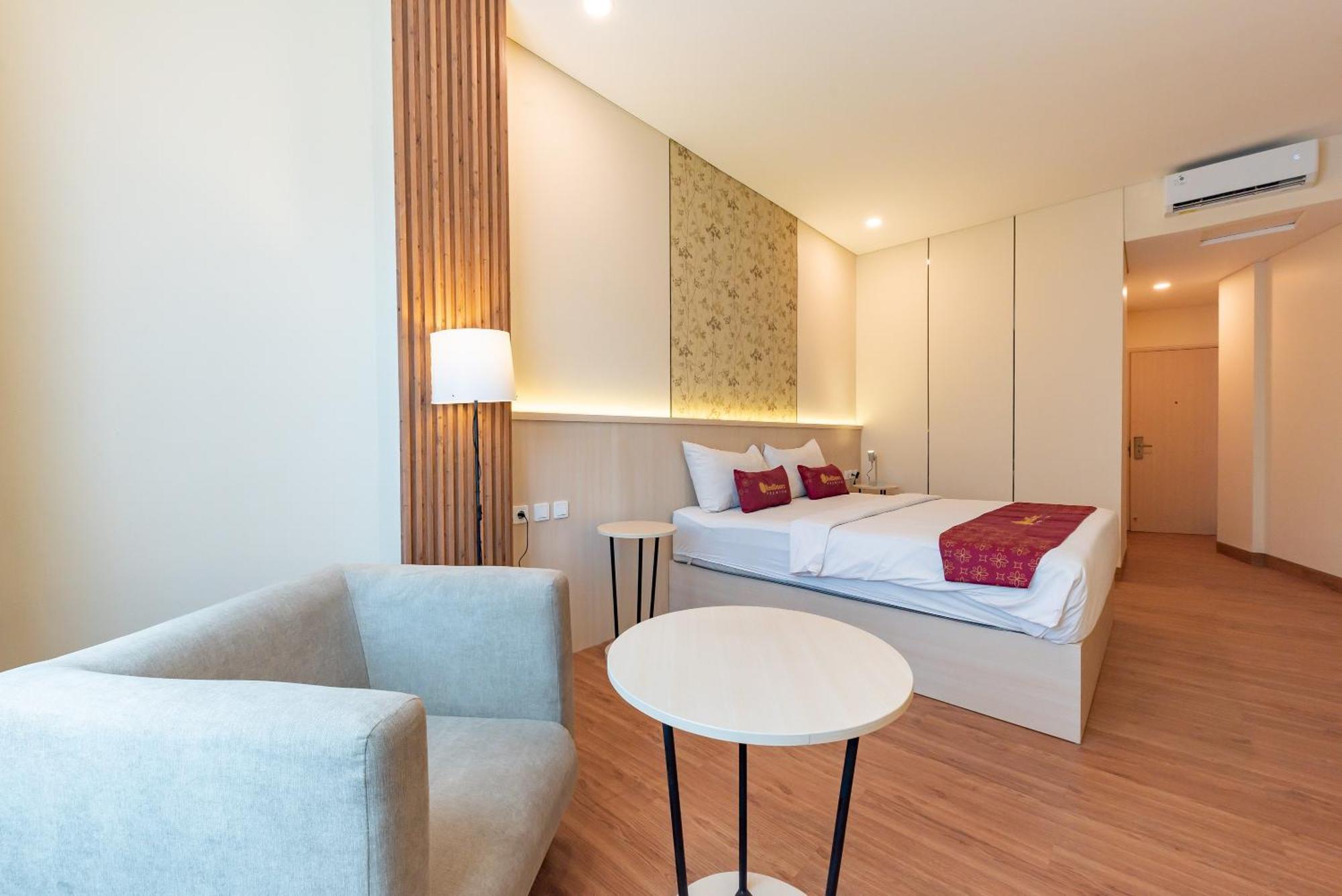 Hotel Reddoorz Premium Near Paris Mall 3*